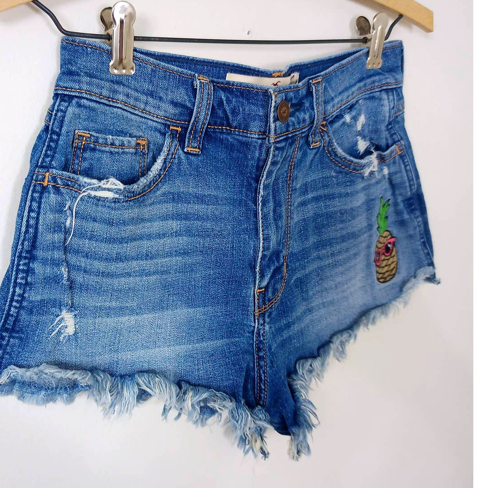 Hollister Women 0 Destroyed Cutoff High Rise Short - Picture 2 of 7